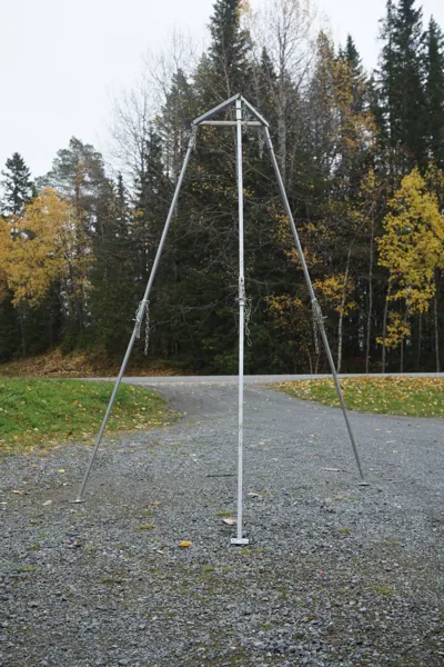 Eldstad Trefot. B408