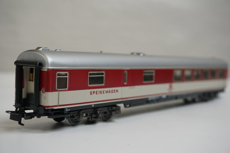 Märklin 4094 restaurangvagn DB 51 80 88-80 235-1. A27