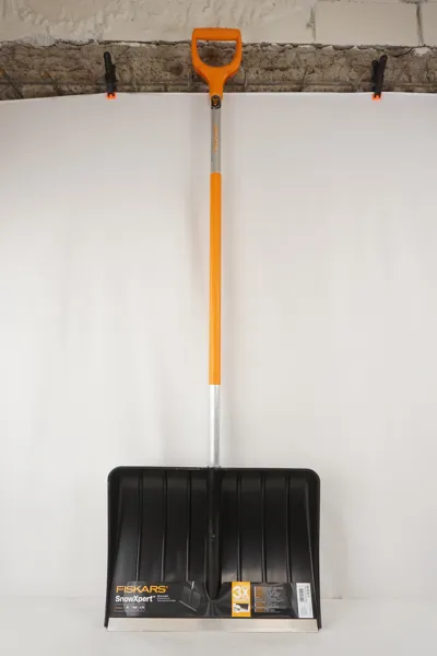 Fiskars SnowXpert Snöspade. B42
