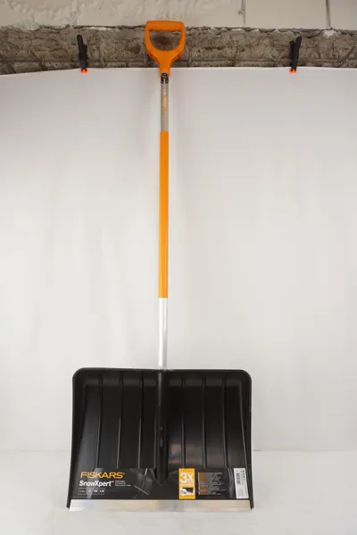 Fiskars SnowXpert Snöspade. B45