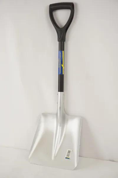 Trädgårdskap/Bilsnöskyffel. B53