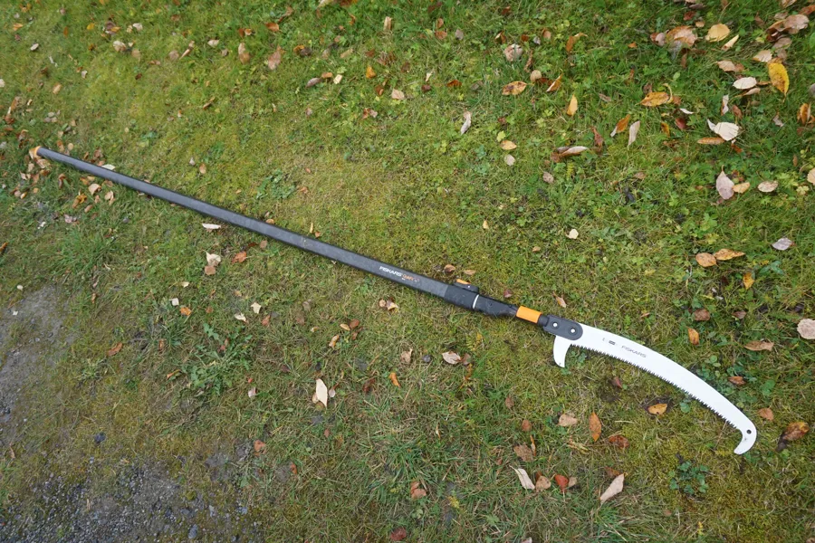 Fiskars Grensåg + teleskopiskt skaft 400cm. B63