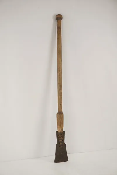 Äldre barkspade. B92