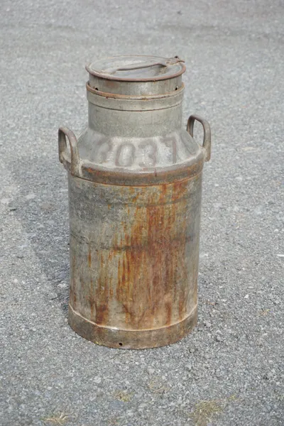 Mjölkkanna. B194/
