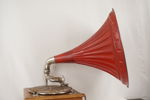 Trattgrammofon, röd. B212