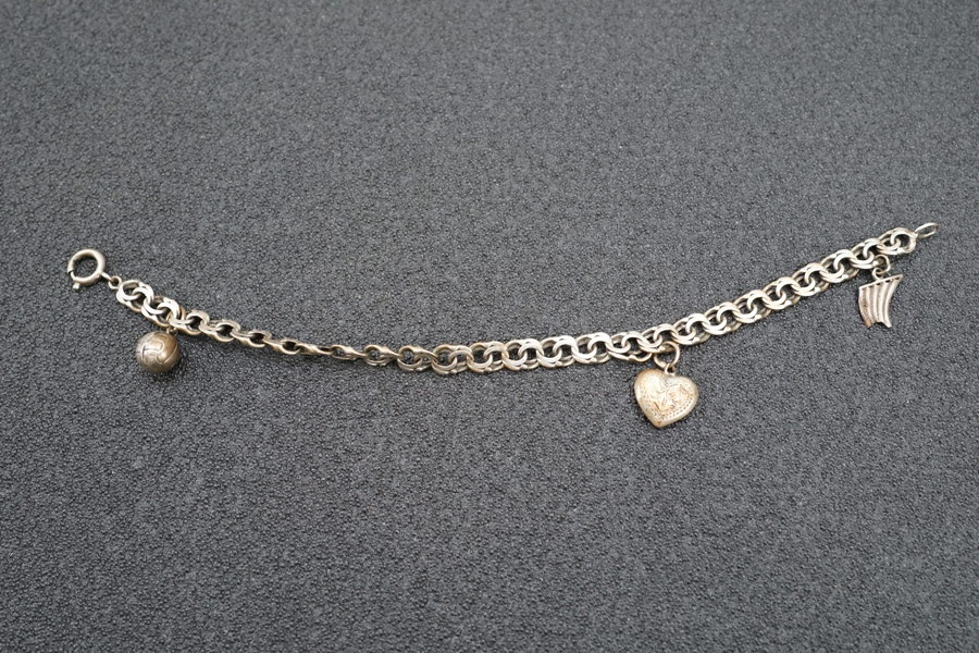 Silverarmband bismarcklänk. A116