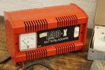Bil laddare LADD-X 400-12 D, Gammal bil förbands låder och Extraljus mm. B217