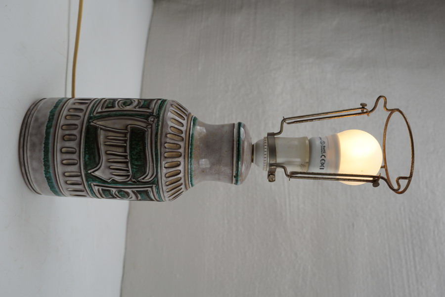 Bordslampa glaserad keramik. C31