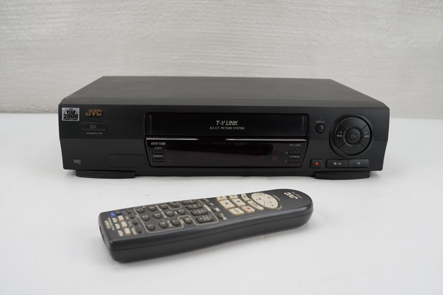 JVC HR-J260 VHS-spelare. D82