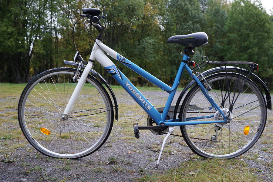 Yosemite cykel vit blå. B371