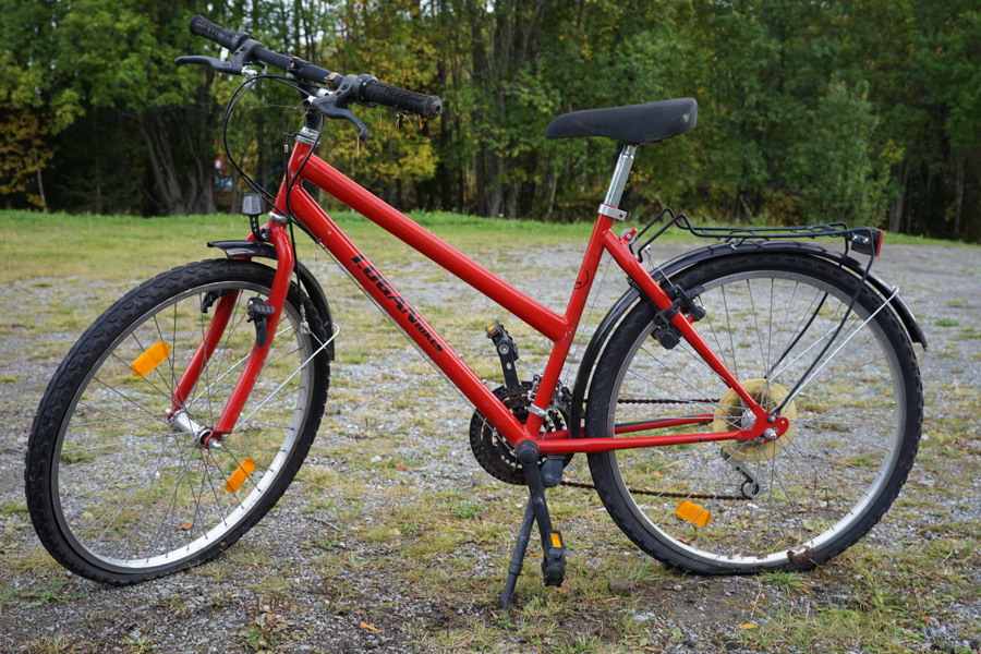 Logan cykel röd. B374