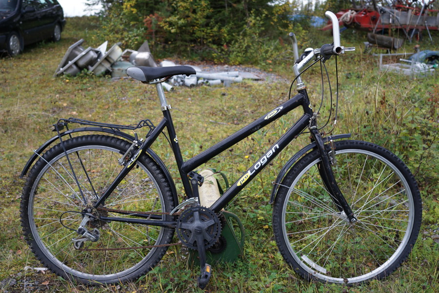 Logan cykel svart. B383