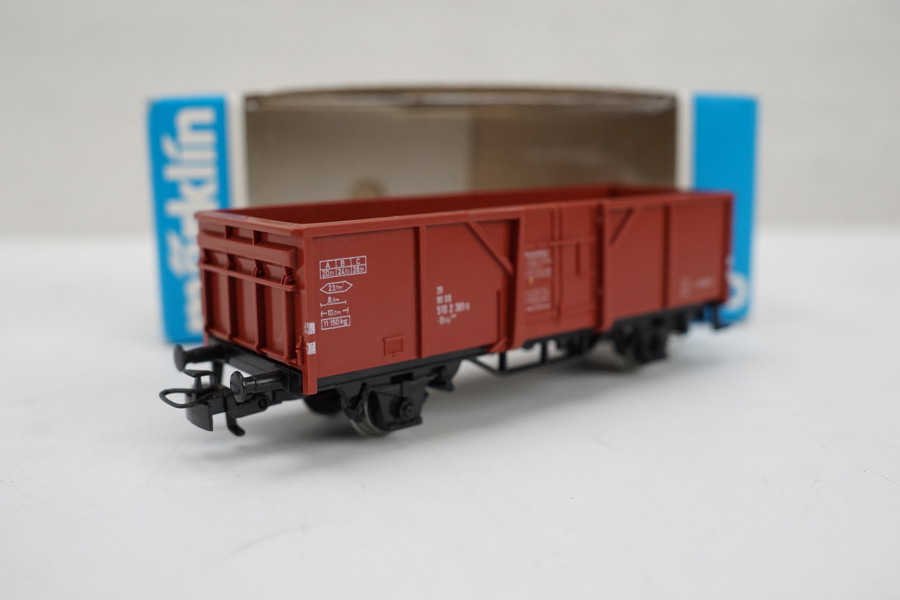 Märklin 4430 öppen godsvagn i låda. A105