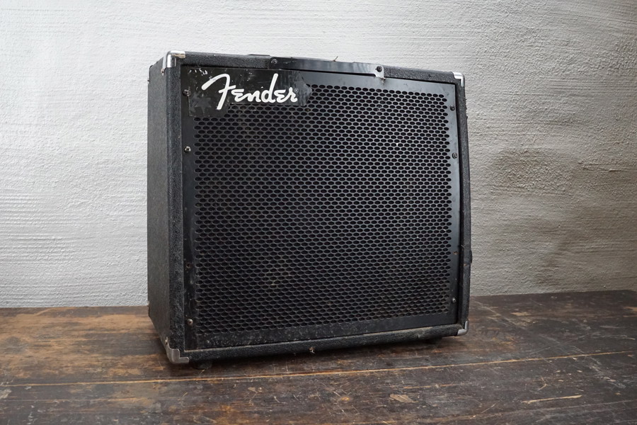 Fender förstärkare. B104