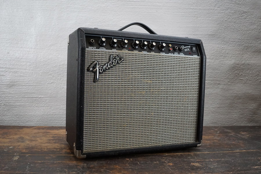 Fender Frontman 25R förstärkare. B106