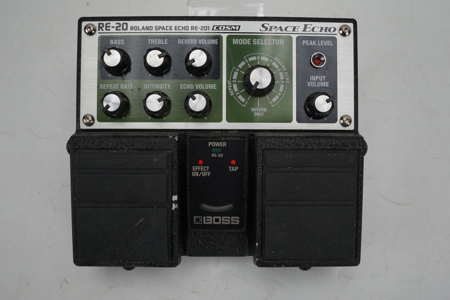 Boss RE-20 Space Echo effektpedal. A274