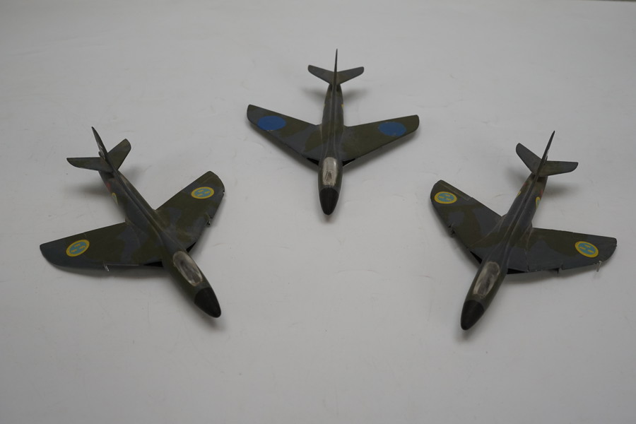 3st J34 Hawker Hunter modell/leksaksflygplan. A214